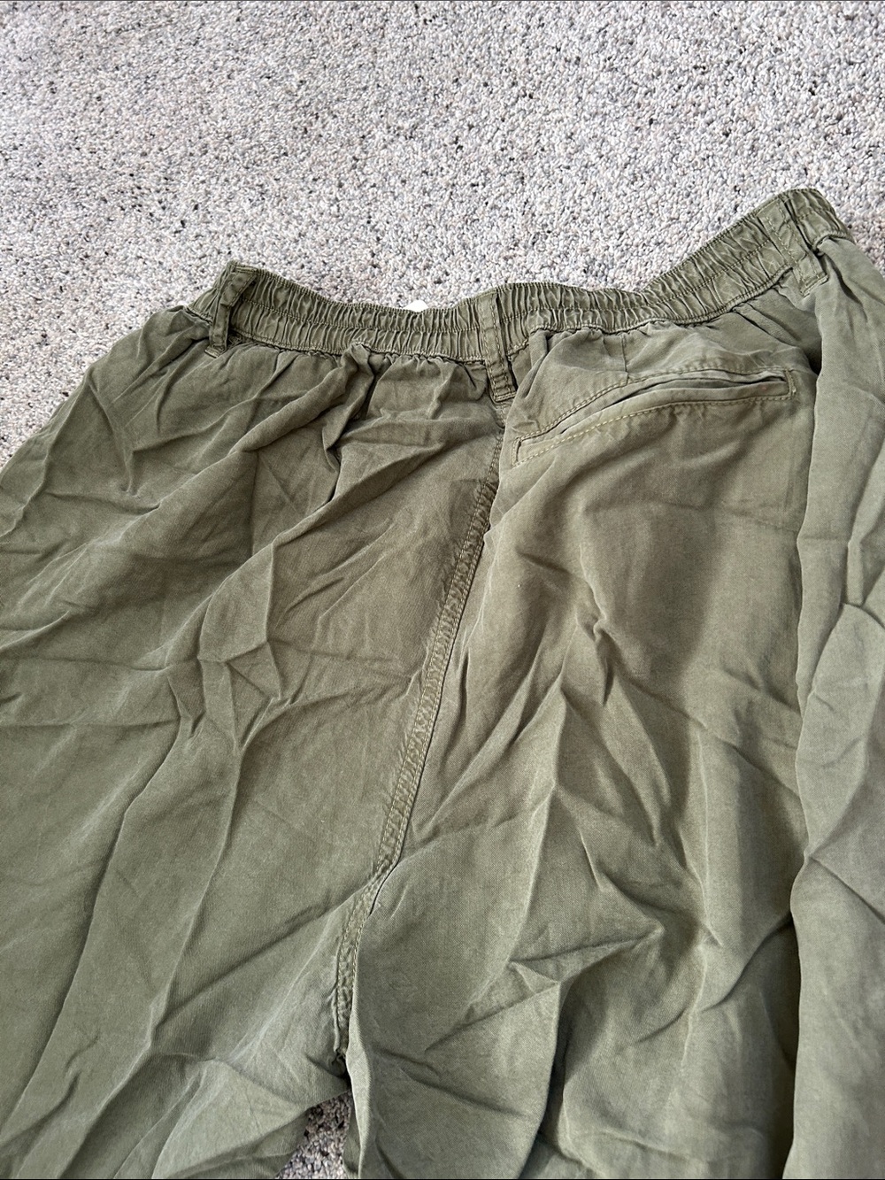 Aerie Lightweight Olive Green Wide Leg Pants Sz medium short - Picture 5 of 5